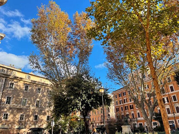 Appartamento trilocale in affitto in Campo De Fiori, Campo de Fiori, Roma