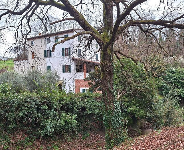 Casa con 5 locali in vendita in Capannori