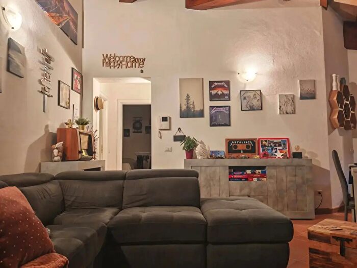 Appartamento trilocale in vendita in Via Cassia, Impruneta