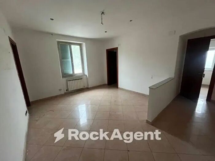 Appartamento quadrilocale in vendita in Via alla Vittoria, Busalla