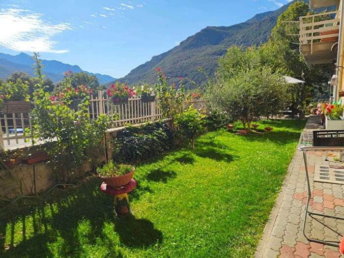 Appartamento trilocale in vendita in Via Stazione, Saint Vincent