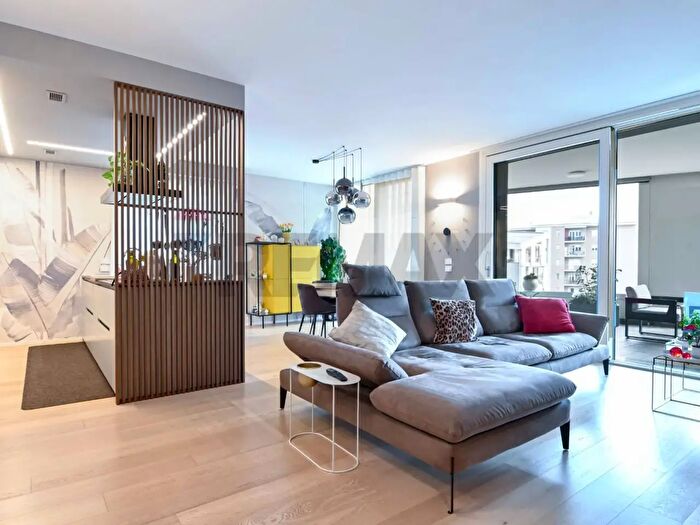 Appartamento trilocale in vendita in Piazza Don Sergio Colombo, Bergamo