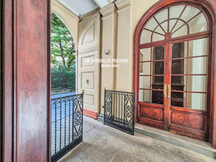 Casa trilocale in affitto in Via Chiossetto, Palestro, Milano