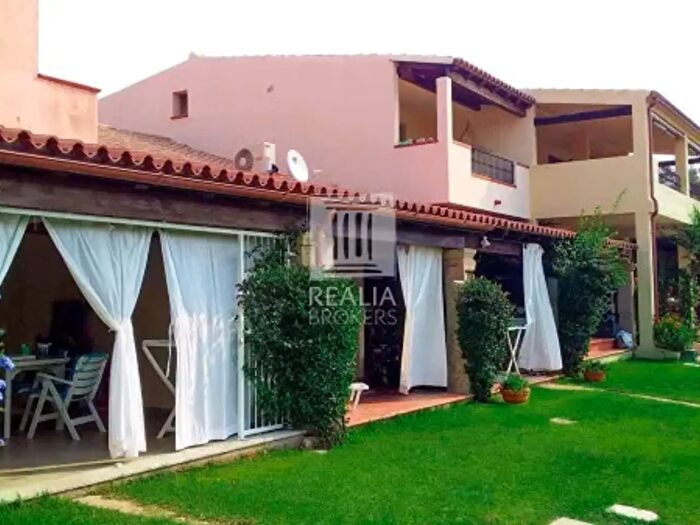 Appartamento trilocale in vendita in Via delle Ginestre, Golfo Aranci
