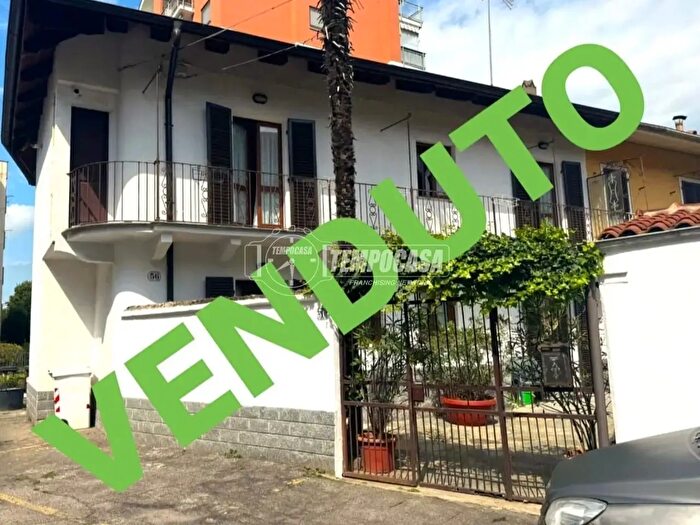 Casa con 6 locali in vendita in Via Alpignano, Collegno