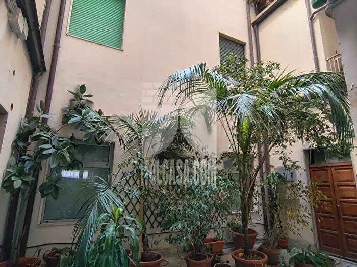 Appartamento trilocale in vendita in Via Napoli, Crotone