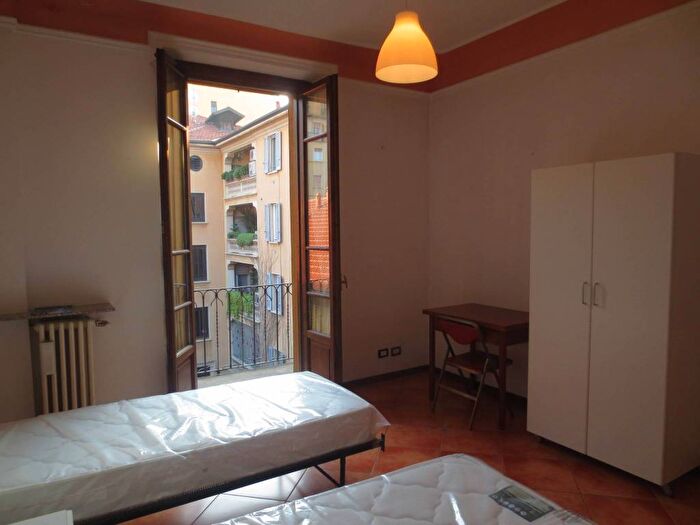 Appartamento trilocale in affitto in Via Ciro Menotti, Indipendenza, Milano