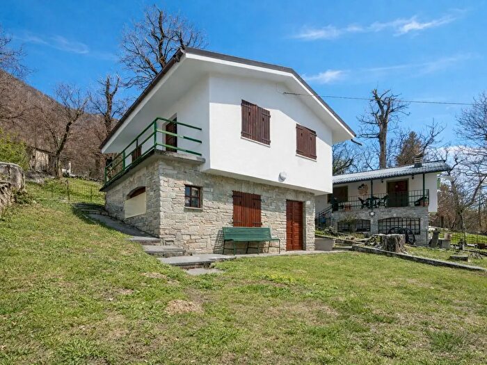 Casa monolocale in vendita in Via Monte Bourel Festiona, Demonte