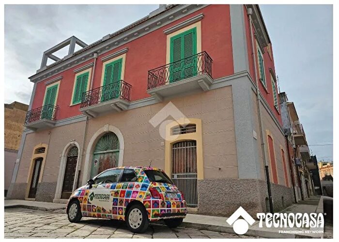 Casa con 6 locali in vendita in Via Fratelli Rosselli, Torremaggiore