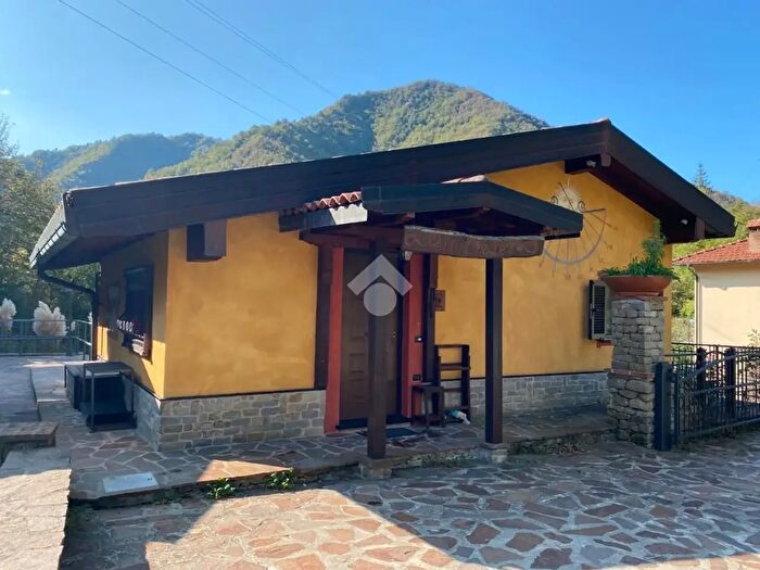 Casa quadrilocale in vendita in Località Morasco, Montoggio