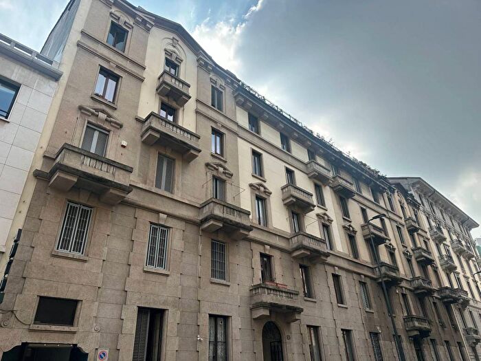 Appartamento bilocale in affitto in Via Mauro Macchi, Centrale, Milano