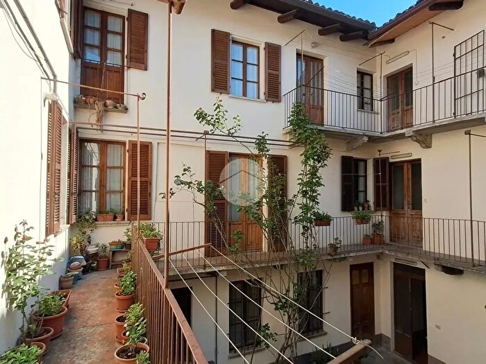 Appartamento bilocale in vendita in Via Dovis, Gassino Torinese