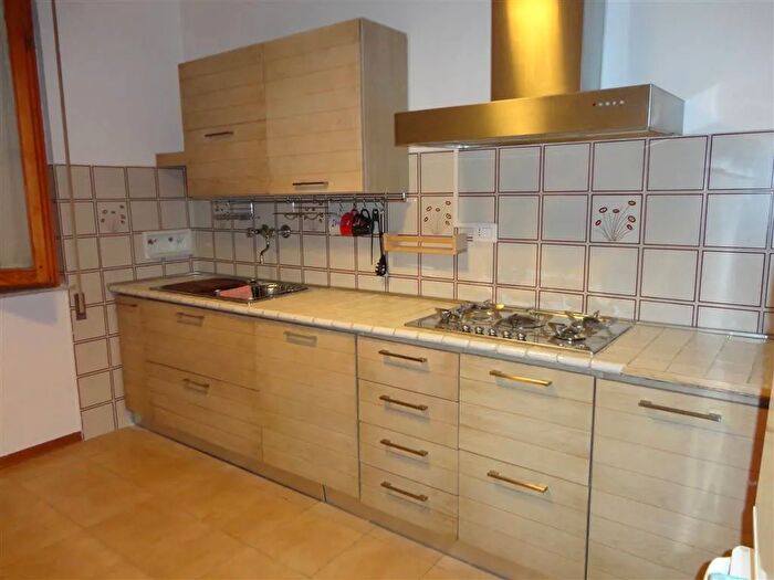 Appartamento trilocale in vendita in Via II Giugno a Certaldo Firenze, Certaldo