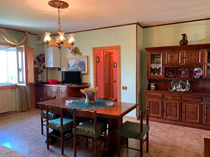 Appartamento quadrilocale in vendita in Via Prato Gentile Capracotta Isernia, Capracotta