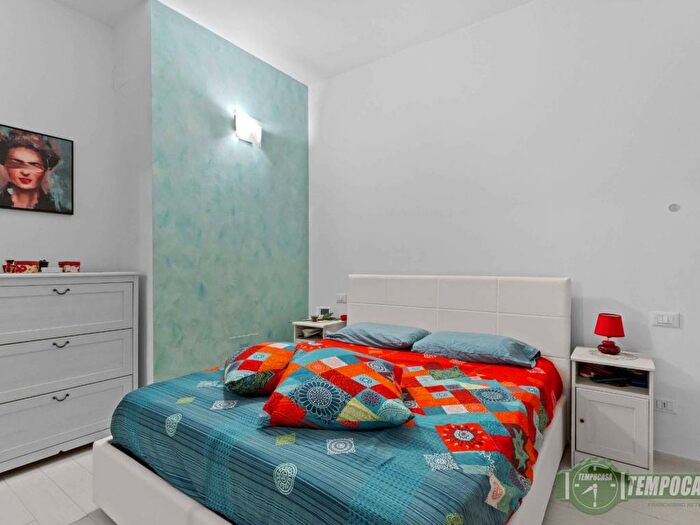 Appartamento bilocale in affitto in Via Lorenteggio, Piazza Napoli, Milano