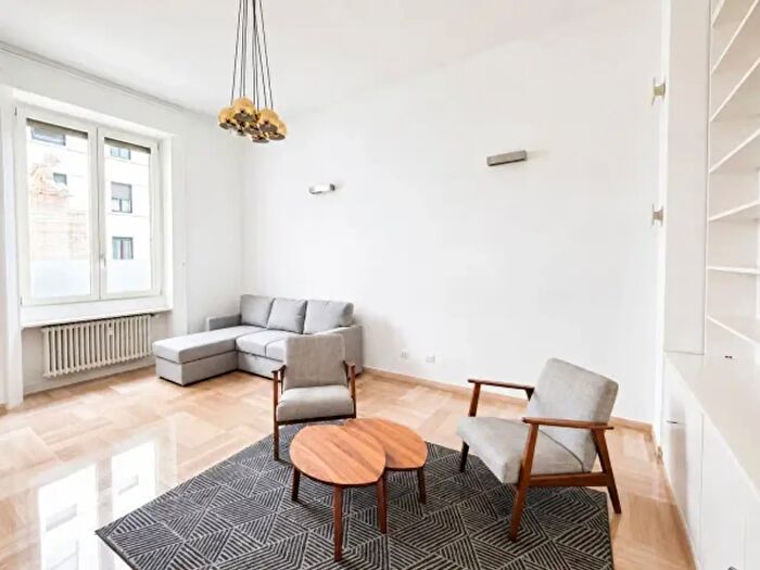 Appartamento trilocale in affitto in Viale Vittorio Veneto, Milano
