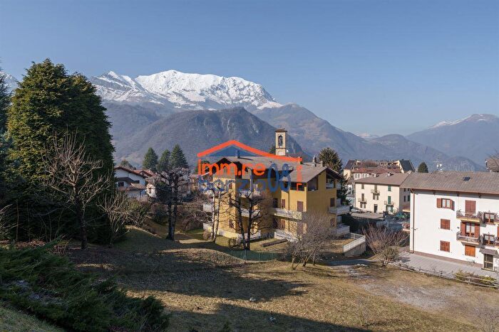 Appartamento trilocale in vendita in Cremeno