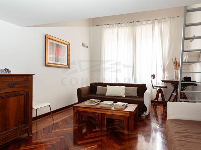 Appartamento trilocale in affitto in Via Massimo dAzeglio, Repubblica, Roma