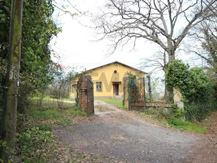 Casa con 5 locali in vendita in Via Santa Maria delle Grazie, Scandriglia