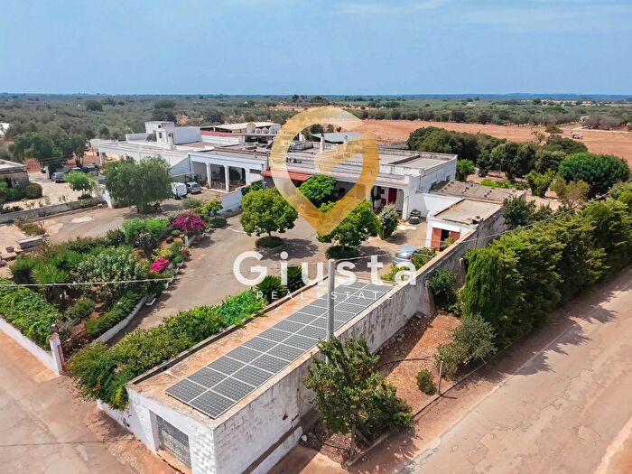 Casa con 10 locali in vendita in Contrada Correo, Carovigno