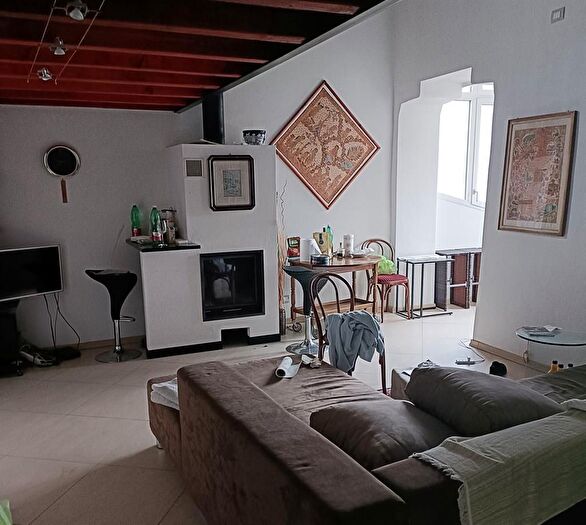 Appartamento trilocale in vendita in Valsolda