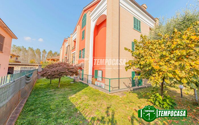 Appartamento con 5 locali in vendita in Via Leonardo da Vinci, Giussago