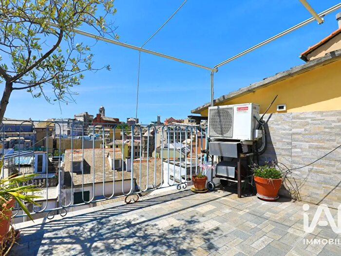 Appartamento con 7 locali in vendita in Via di Porta Soprana, Genova