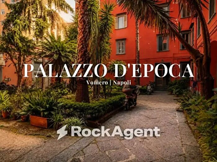 Appartamento bilocale in vendita in Via Don Luigi Sturzo, Napoli