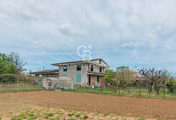 Casa trilocale in vendita in Viale Venezia, Riccione