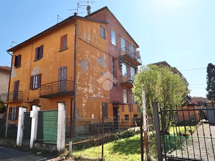 Appartamento trilocale in vendita in Via Sebenico, Reggio Emilia