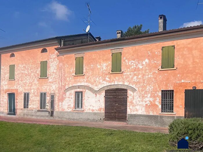 Casa quadrilocale in vendita in Via Mantova, Asola