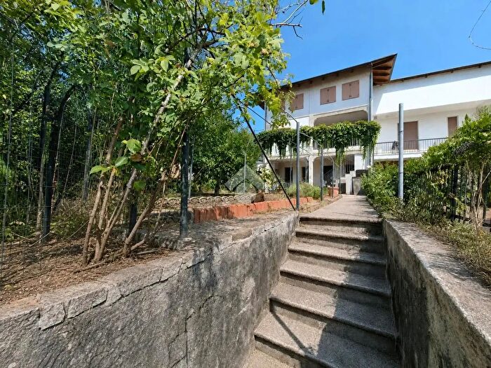 Casa con 7 locali in vendita in Via Trasaghis, Giaveno