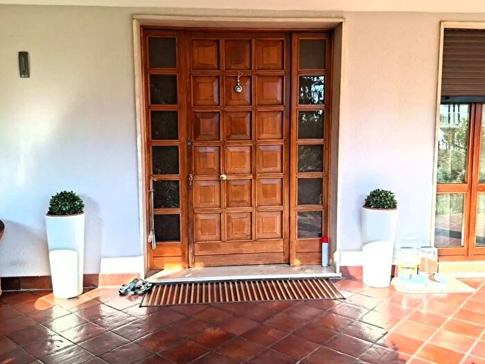 Casa con 8 locali in vendita in Abano Terme