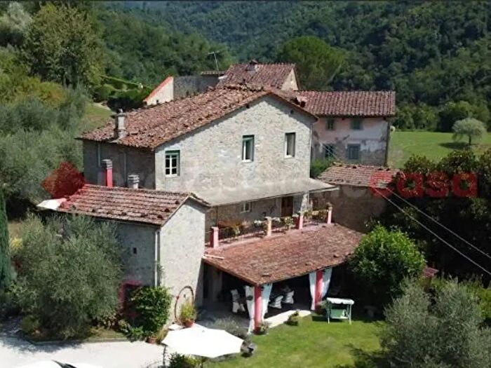 Casa con 8 locali in vendita in Località Fronzola Sn, Bagni Di Lucca