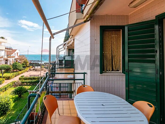 Appartamento quadrilocale in vendita in Via Spiaggia, Mascali