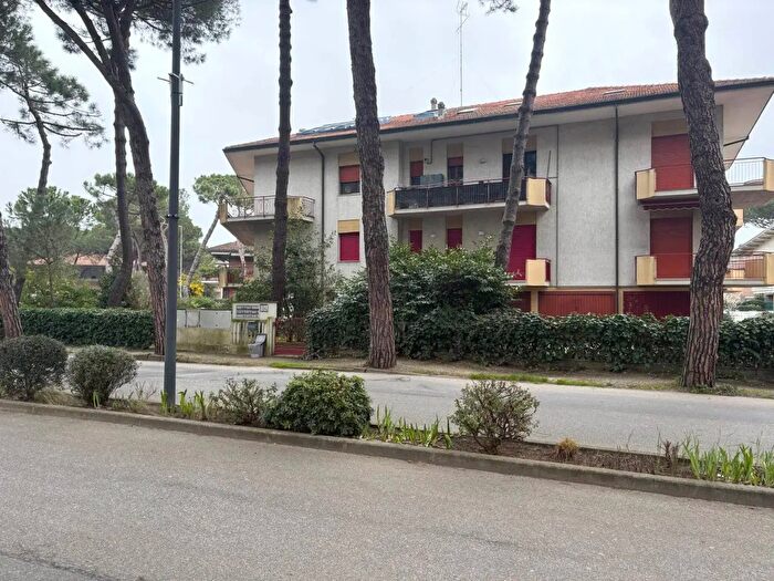 Appartamento quadrilocale in vendita in Viale Milano, Cervia