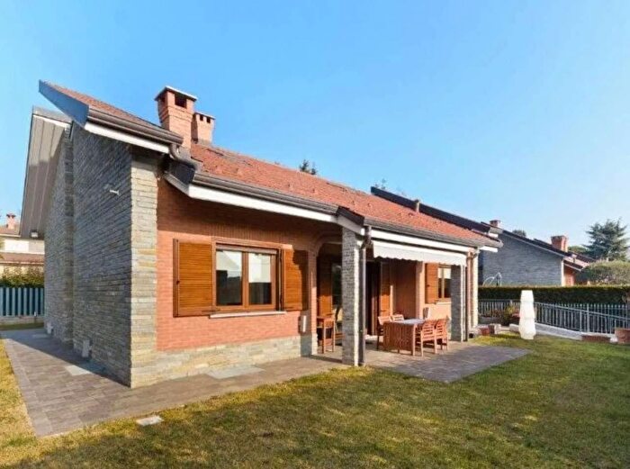 Casa con 5 locali in vendita in Villarbasse