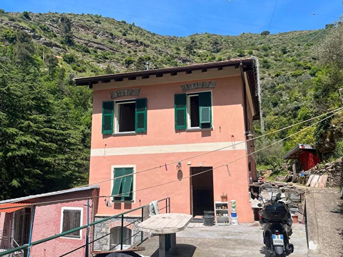 Casa con 7 locali in vendita in Via Molinetti di Nervi, Genova