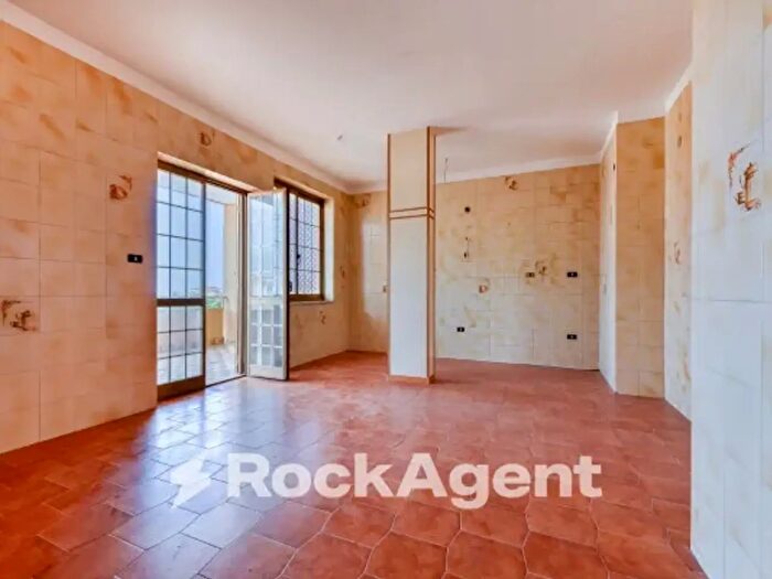 Appartamento con 5 locali in vendita in Via Giosuè Carducci, Gragnano