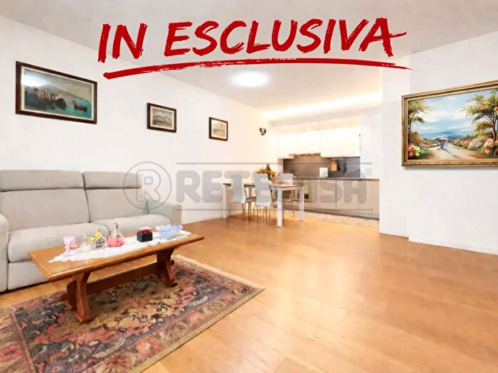 Appartamento con 6 locali in vendita in Via G Saragat, Rubano