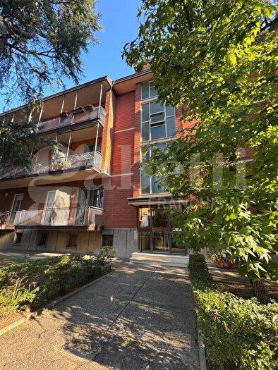 Appartamento trilocale in vendita in Via Uccellino, Bologna