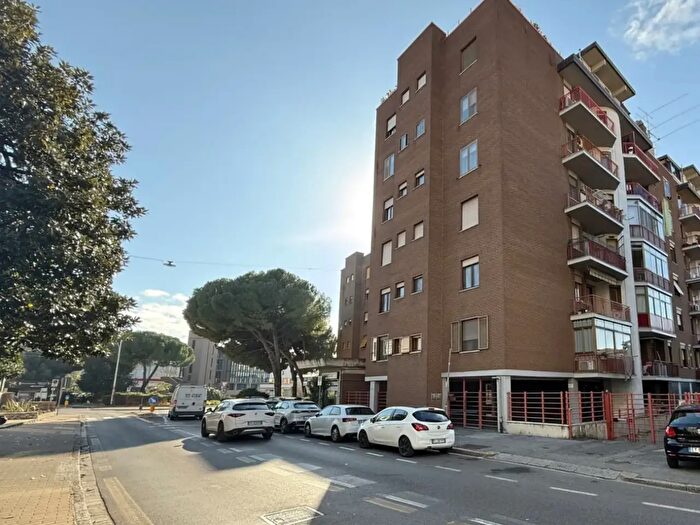 Appartamento quadrilocale in vendita in Via Francesco Ferrucci, Prato