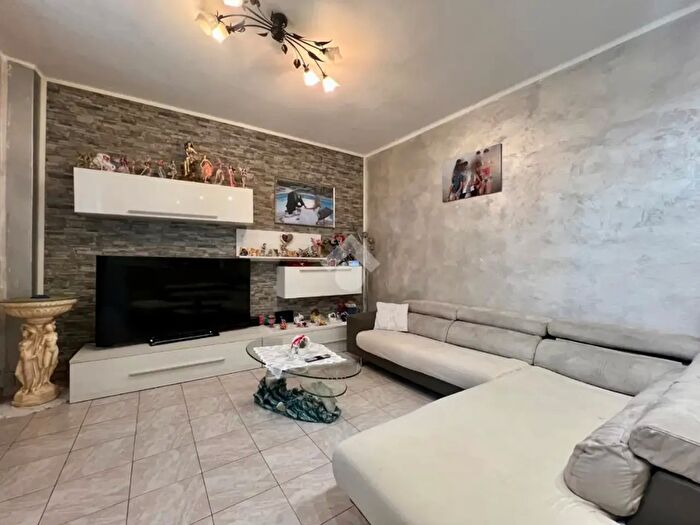 Appartamento quadrilocale in vendita in Via Medolago, Terno DIsola