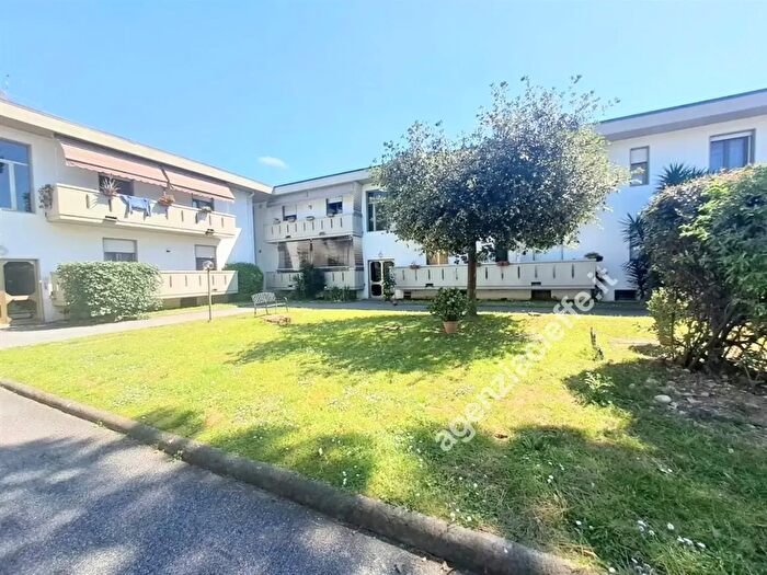 Appartamento quadrilocale in vendita in Massa
