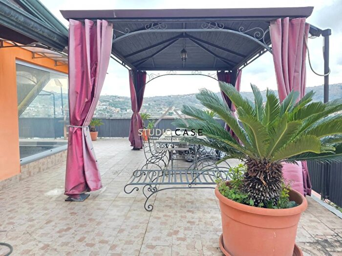 Appartamento trilocale in vendita in Via Antonio Salieri Napoli, Napoli