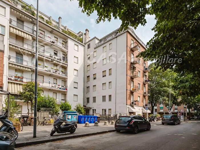 Appartamento quadrilocale in vendita in Via Giulio E Guido Carmignani, Parma