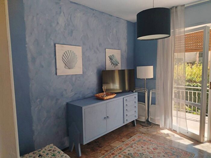 Appartamento trilocale in affitto in Via Castruccio, Sant'Anna, Rapallo