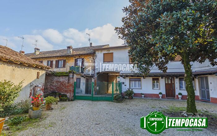 Appartamento trilocale in vendita in Via Pollini Stefano Zinasco Nuovo, Zinasco