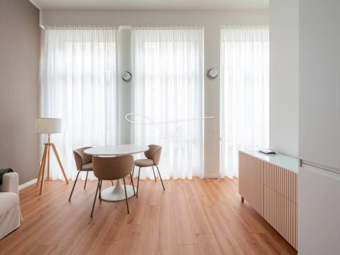 Appartamento bilocale in affitto in Via Paolo da Cannobio, Duomo, Milano