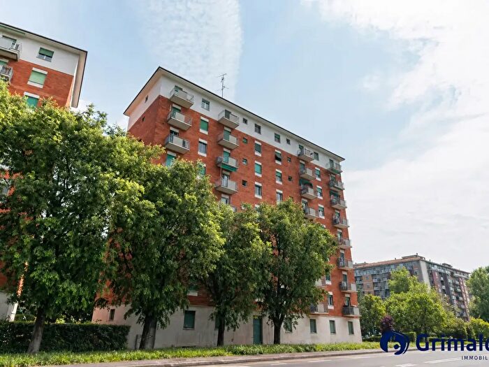 Appartamento trilocale in vendita in Via Primaticcio, Milano
